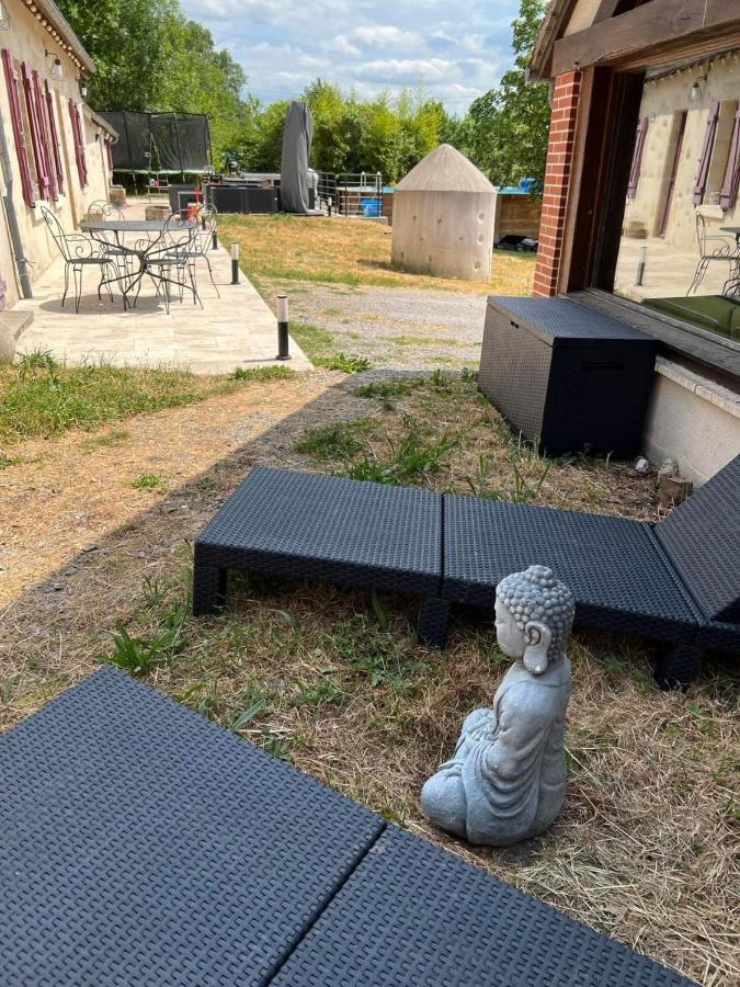Une Pause S'Impose ;) Mery-sur-Cher Exterior foto