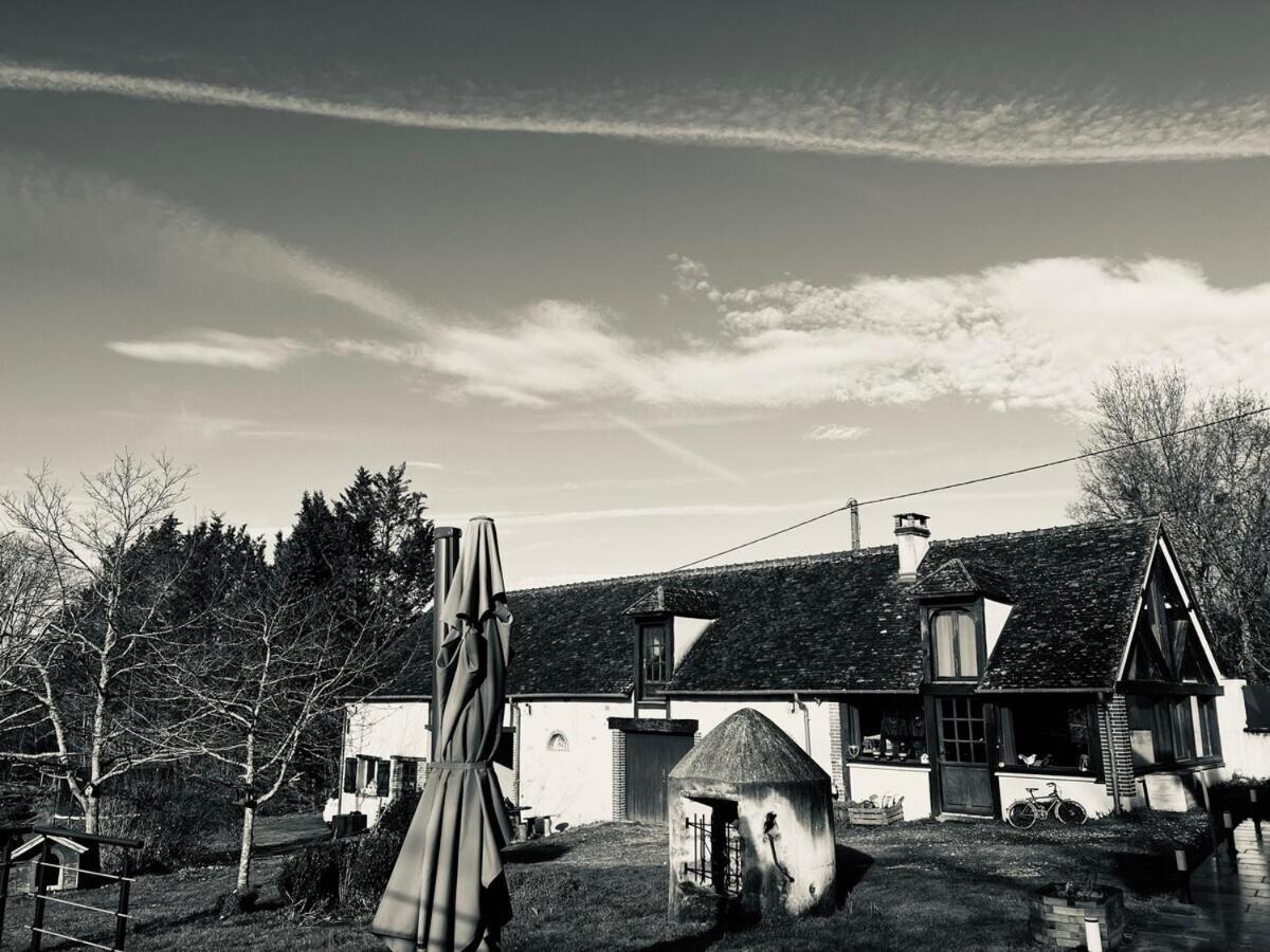 Une Pause S'Impose ;) Mery-sur-Cher Exterior foto